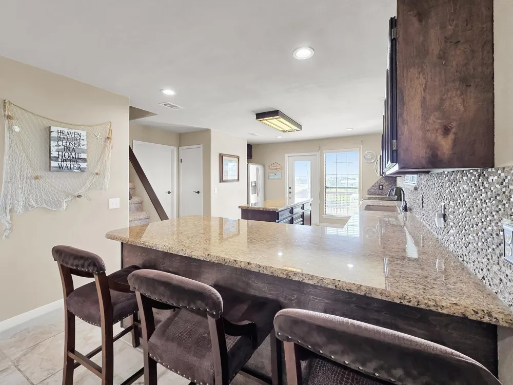1301 Monkhouse Drive Crystal Beach, TX 77650