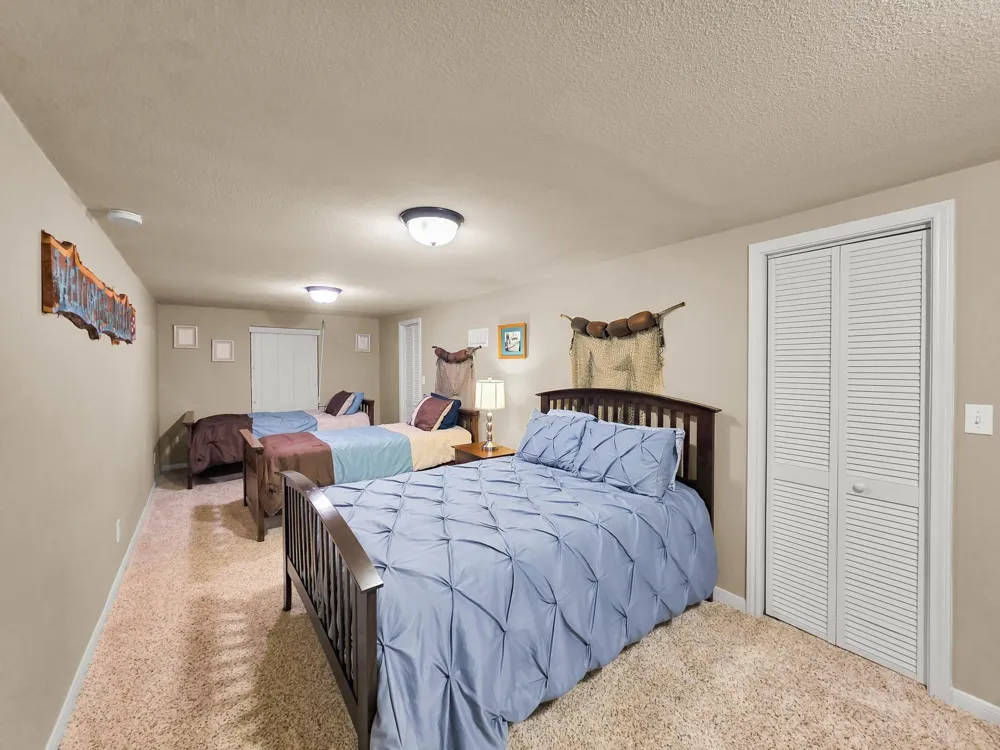 1301 Monkhouse Drive Crystal Beach, TX 77650