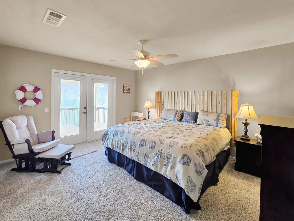 1301 Monkhouse Drive Crystal Beach, TX 77650
