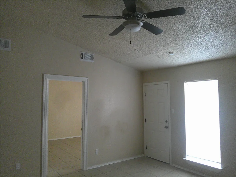 5771 Easthampton Drive #B Houston, TX 77039