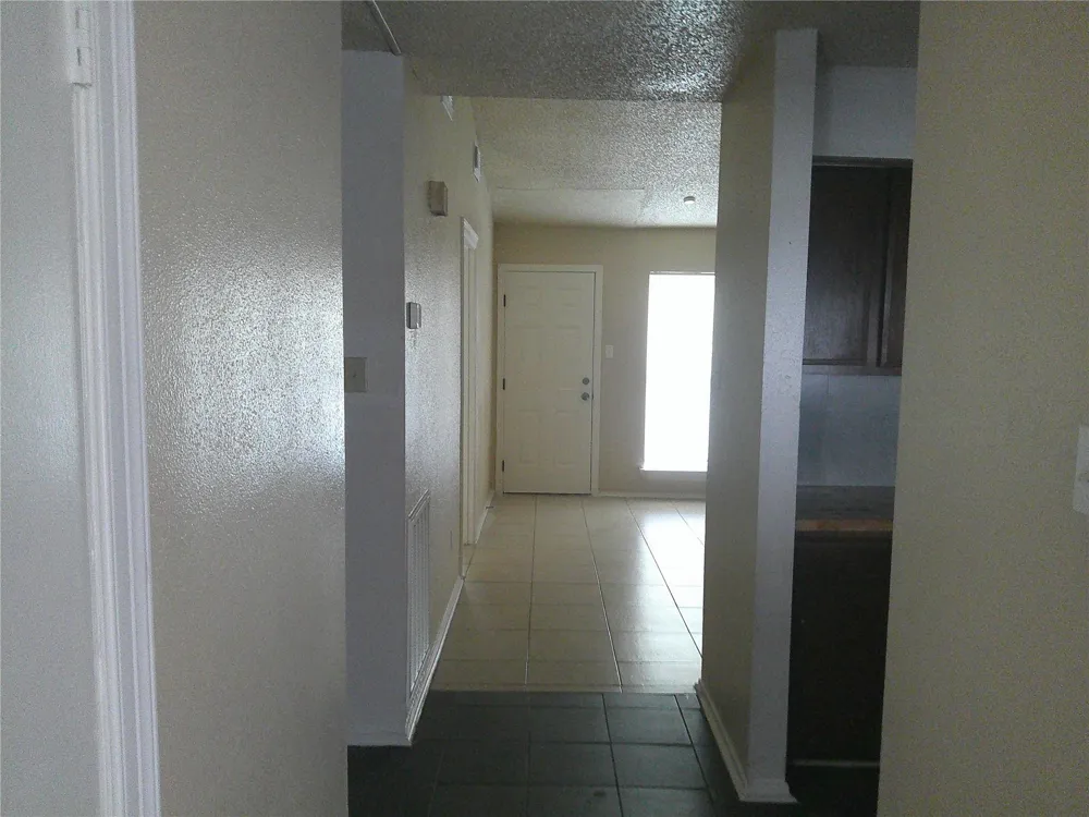 5771 Easthampton Drive #B Houston, TX 77039
