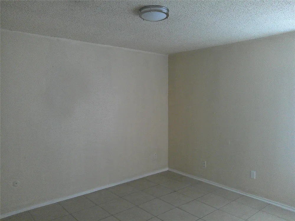 5771 Easthampton Drive #B Houston, TX 77039
