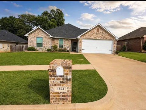 1524 Nate Circle