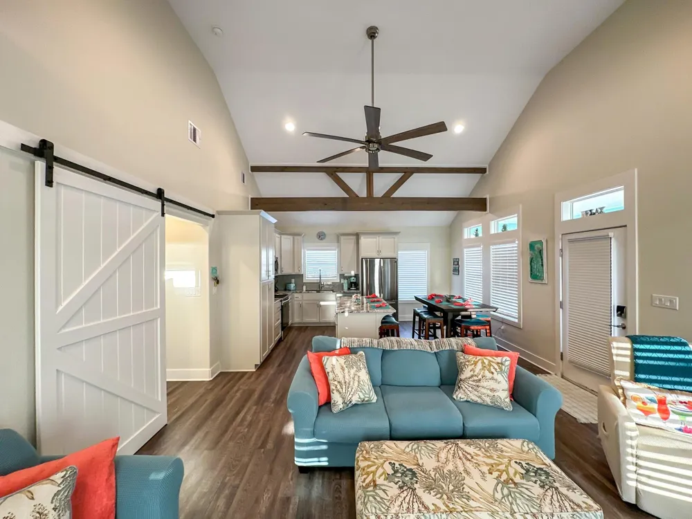 911 S Tinkle Lane Crystal Beach, TX 77650