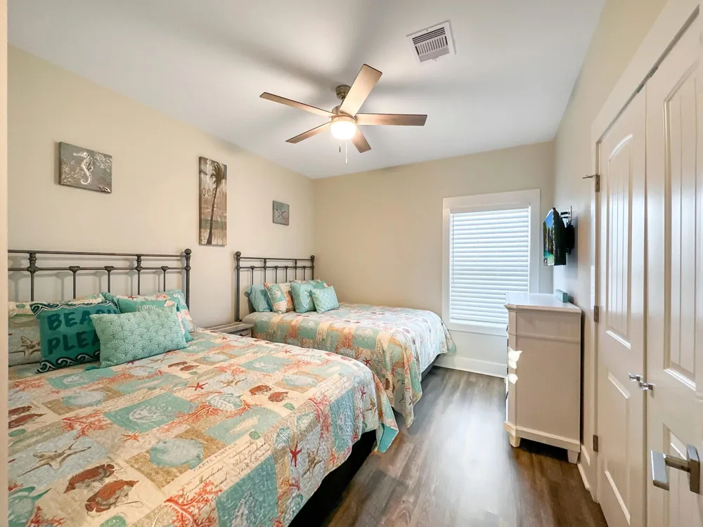 911 S Tinkle Lane Crystal Beach, TX 77650