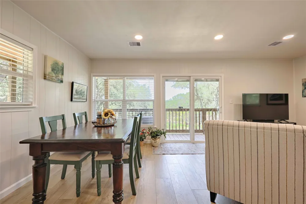 207 Hickory Drive Sheridan, TX 77475