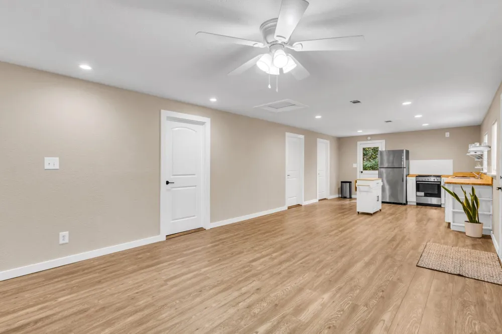1007 S Pecan Street Woodville, TX 75979