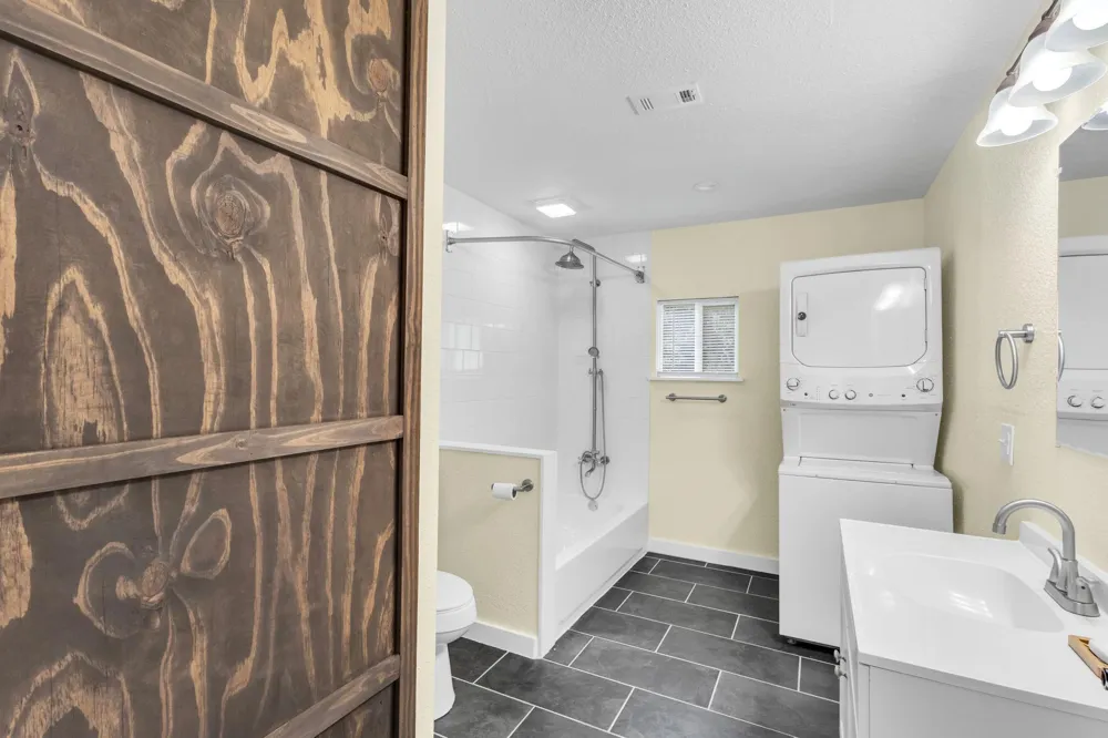 1007 S Pecan Street Woodville, TX 75979