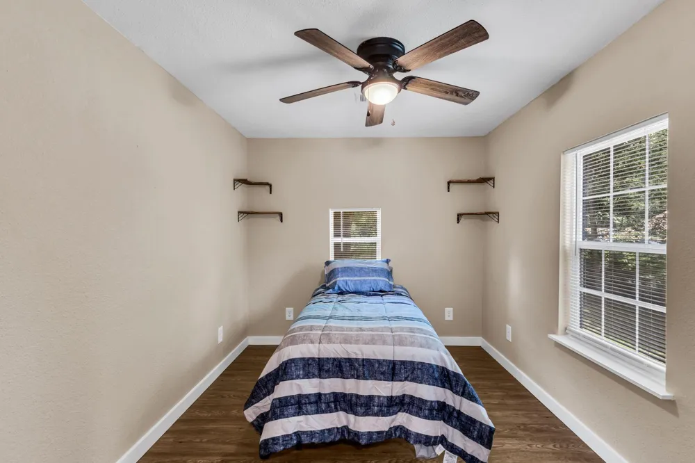 1007 S Pecan Street Woodville, TX 75979