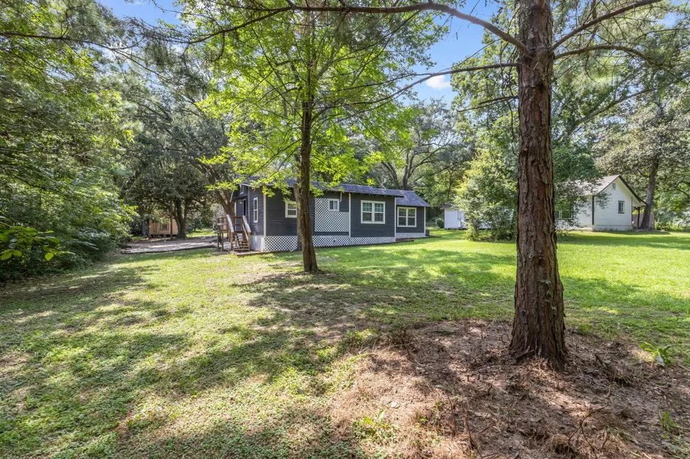 1007 S Pecan Street Woodville, TX 75979