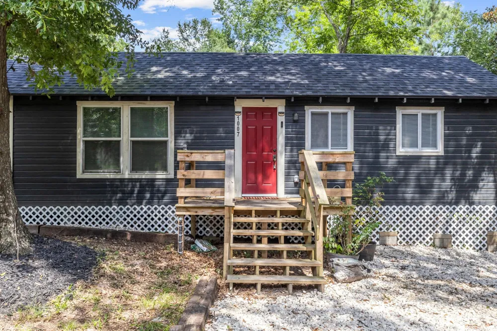 1007 S Pecan Street Woodville, TX 75979