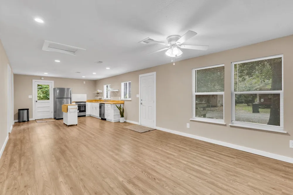1007 S Pecan Street Woodville, TX 75979
