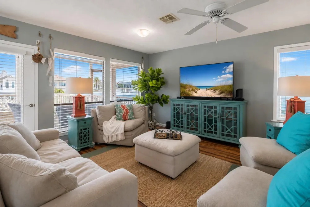 238 Bamaku Bend Tiki Island, TX 77554