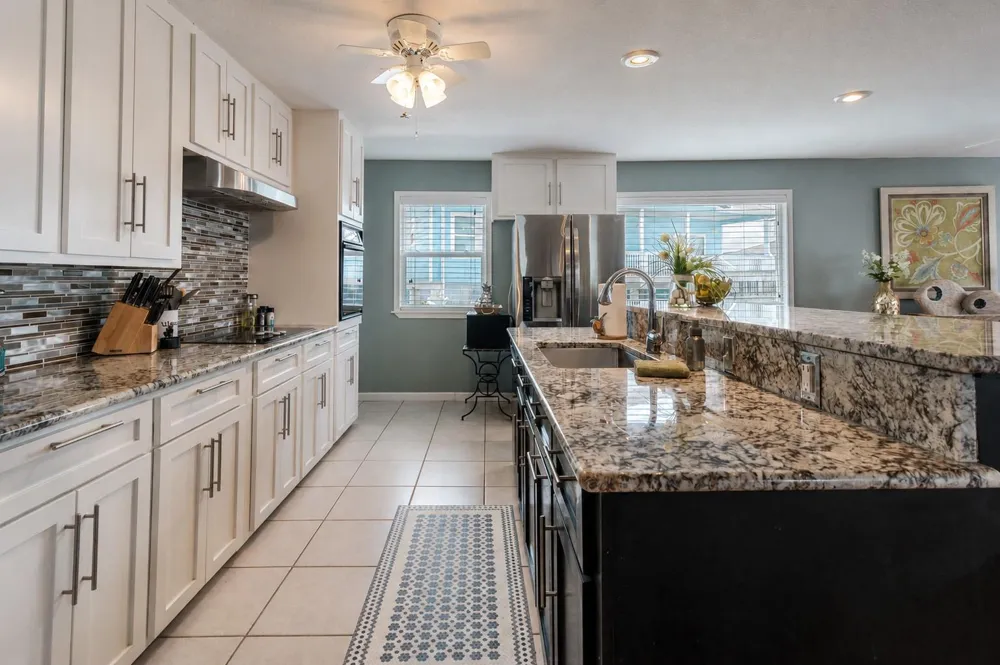 238 Bamaku Bend Tiki Island, TX 77554