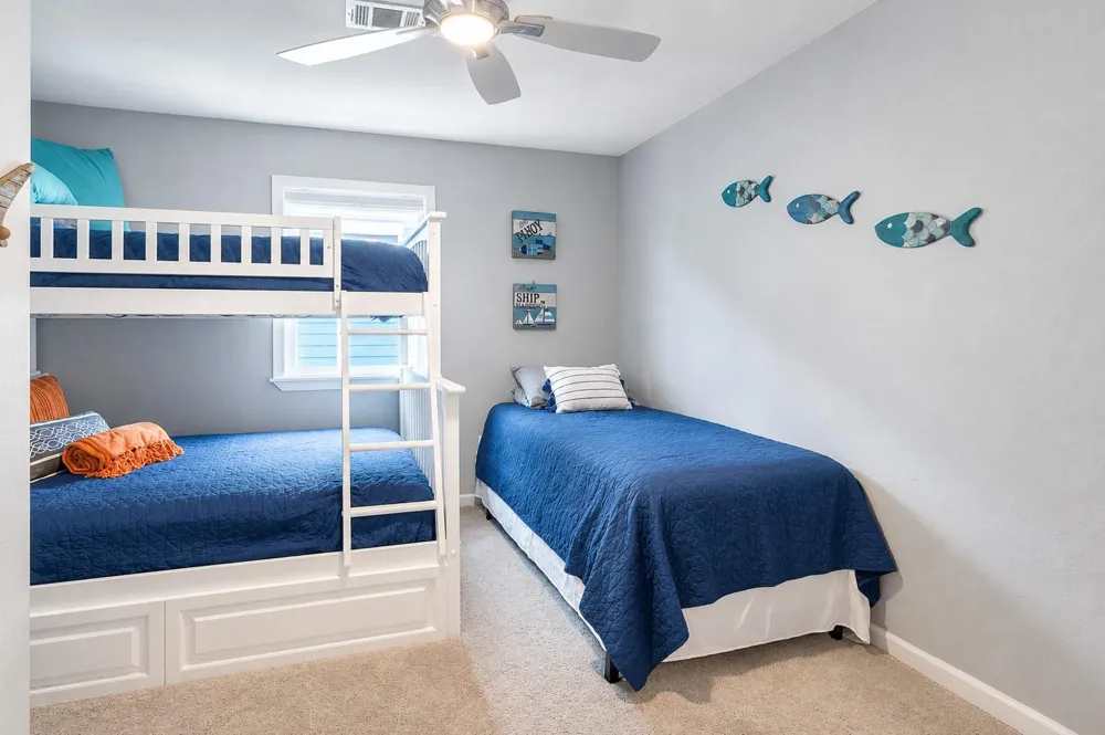 238 Bamaku Bend Tiki Island, TX 77554
