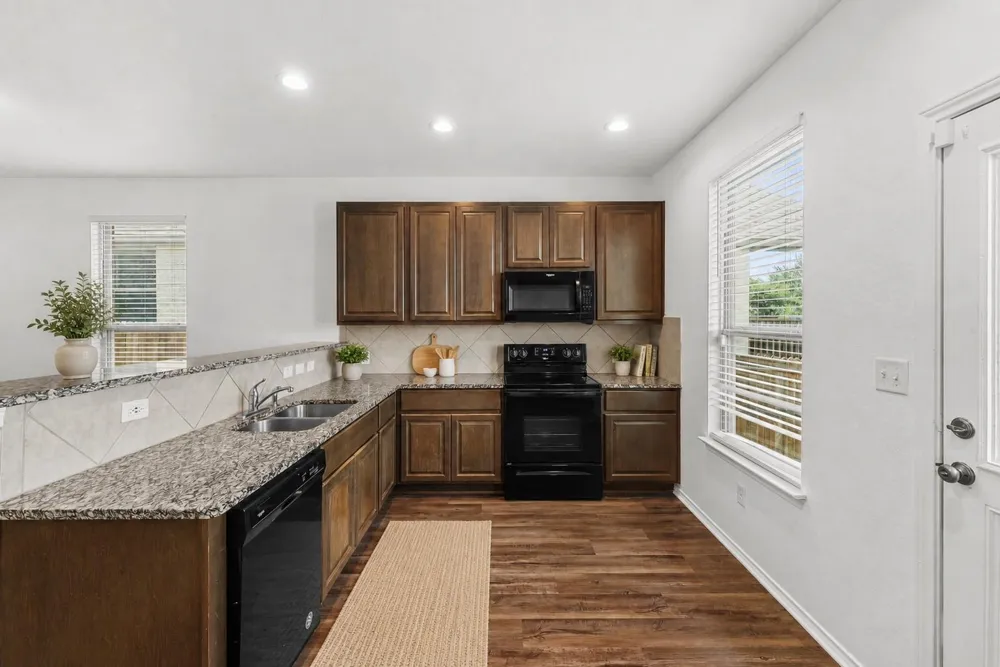 2814 High Castle San Antonio, TX 78245