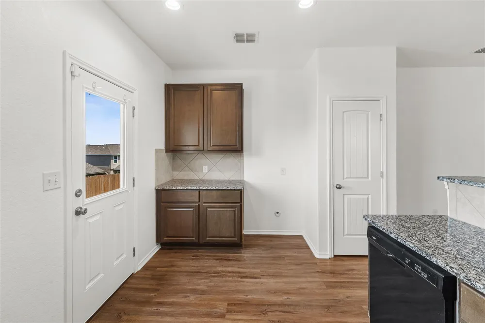 2814 High Castle San Antonio, TX 78245