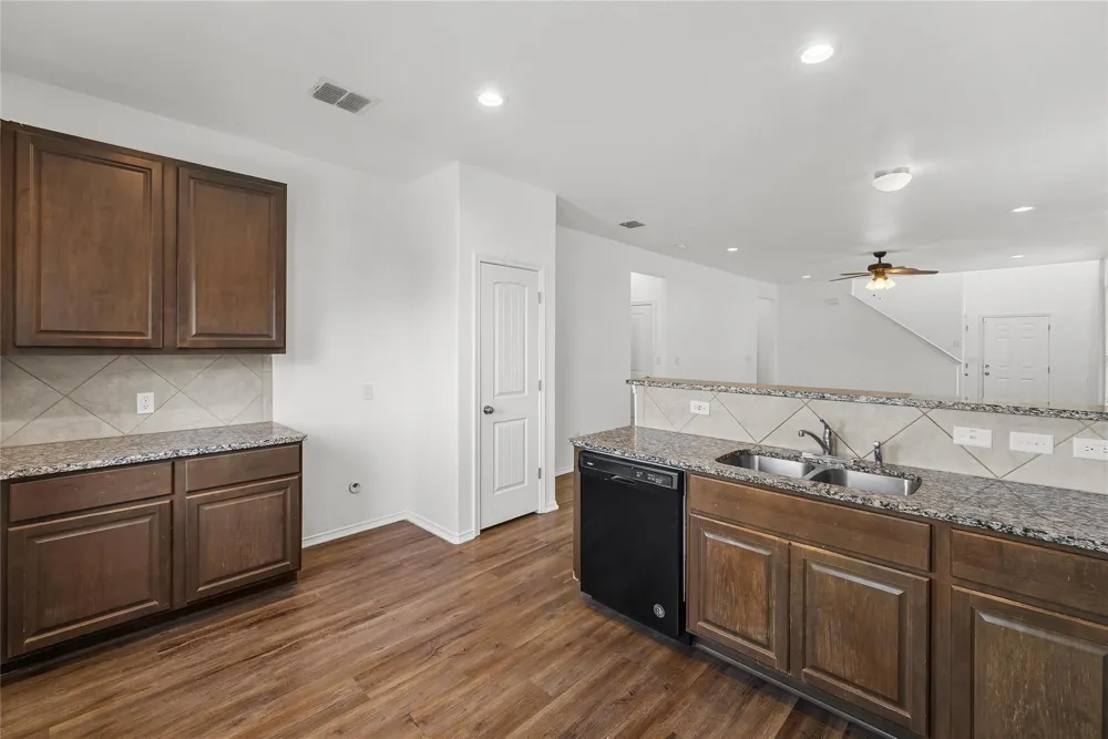 2814 High Castle San Antonio, TX 78245
