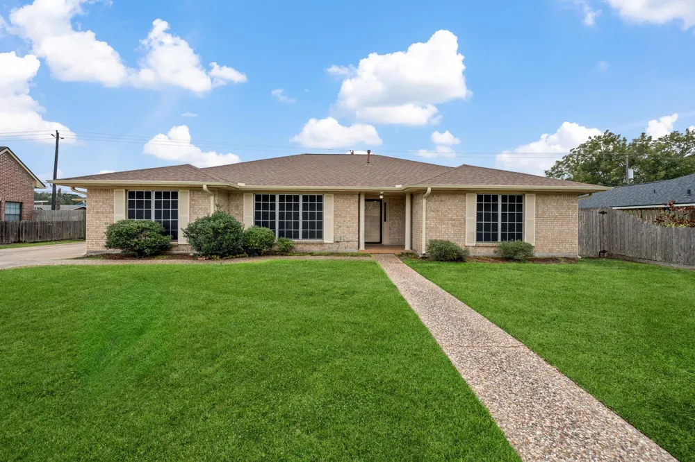 8022 Bayside Boulevard Beach City, TX 77523