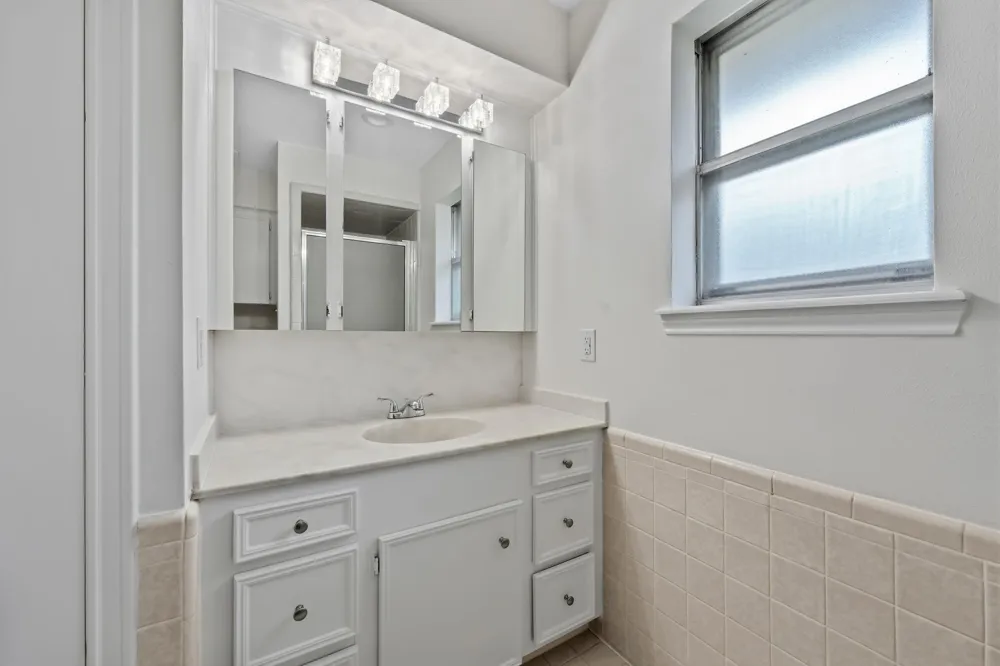 8022 Bayside Boulevard Beach City, TX 77523
