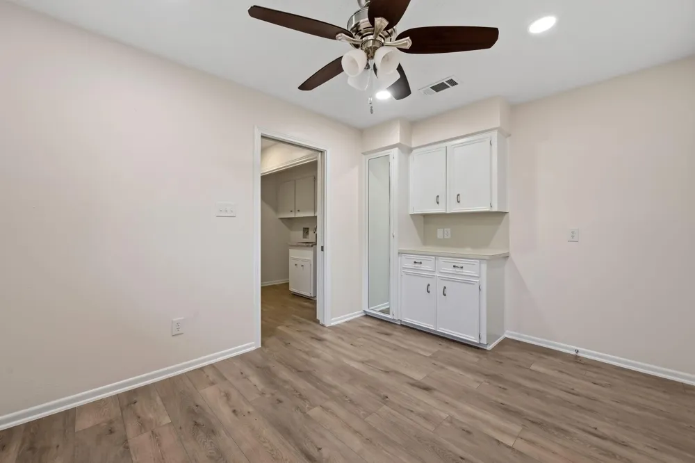 8022 Bayside Boulevard Beach City, TX 77523