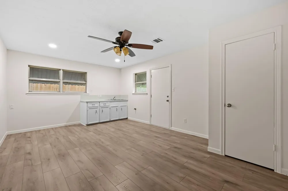8022 Bayside Boulevard Beach City, TX 77523