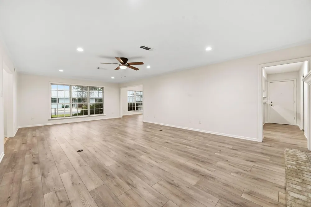 8022 Bayside Boulevard Beach City, TX 77523