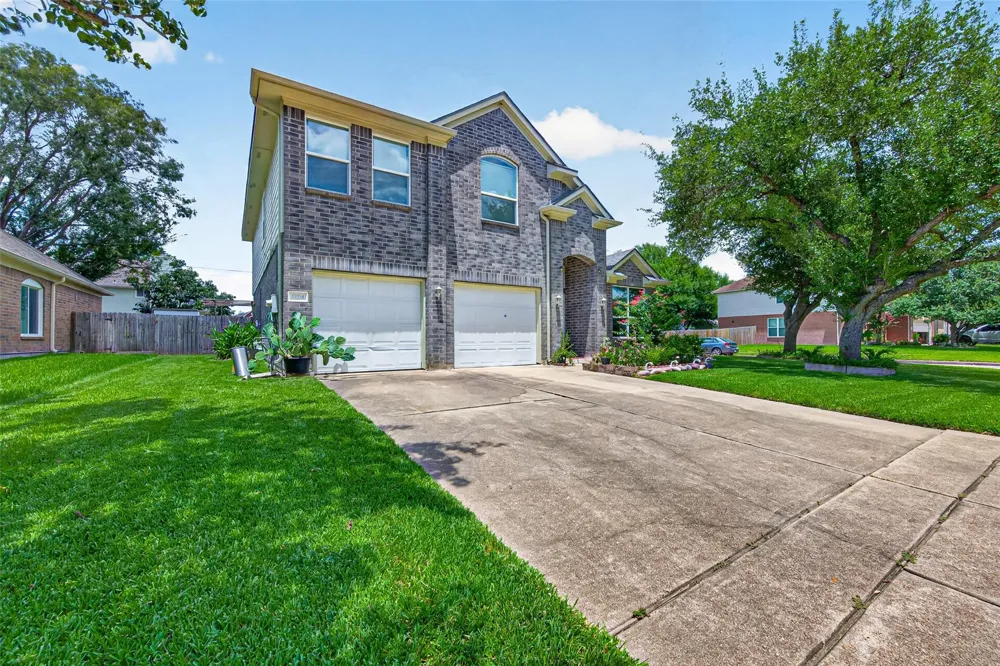 12214 Doe Meadow Drive Stafford, TX 77477