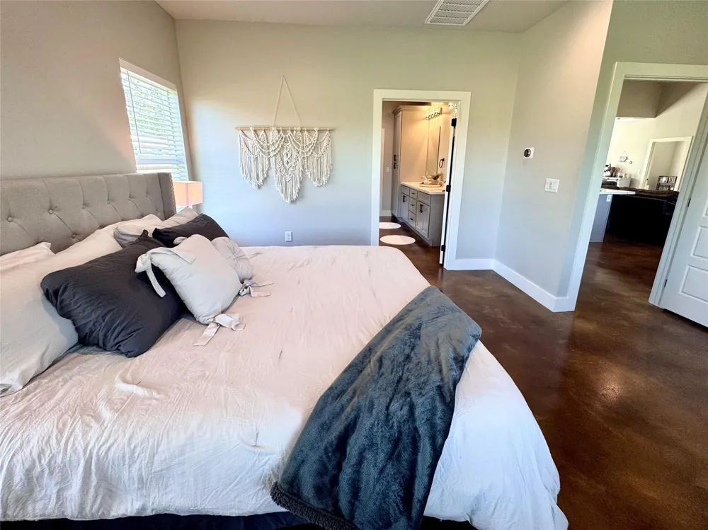 23495 Henson Road Montgomery, TX 77356