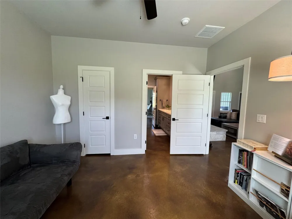 23495 Henson Road Montgomery, TX 77356