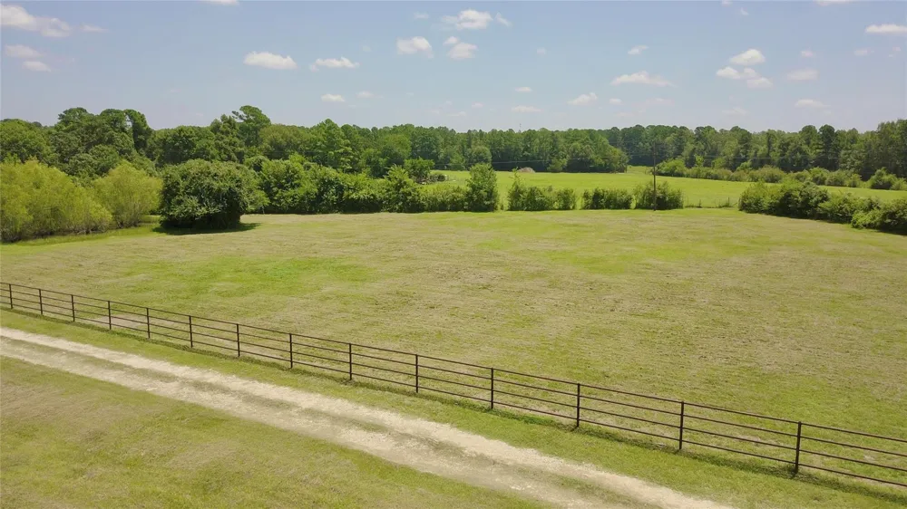 23495 Henson Road Montgomery, TX 77356