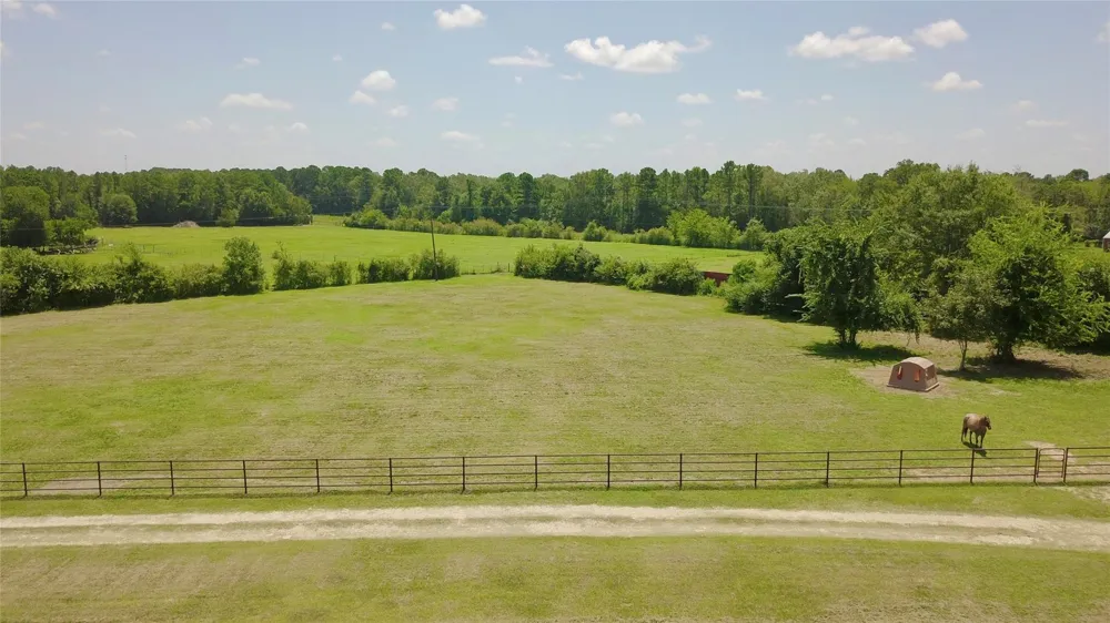 23495 Henson Road Montgomery, TX 77356
