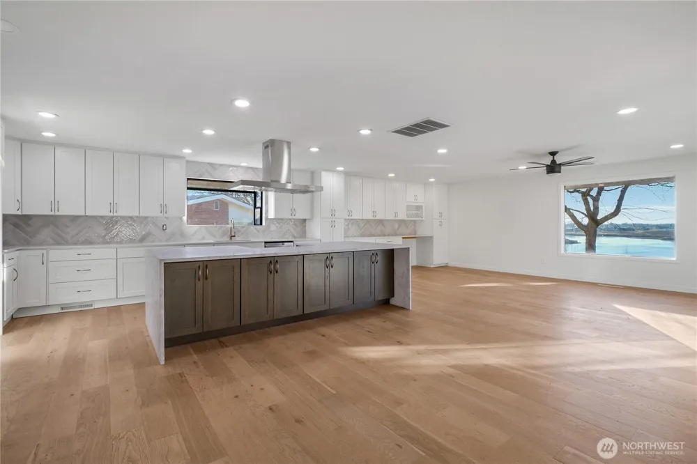 306 Crestview Drive Moses Lake, WA 98837