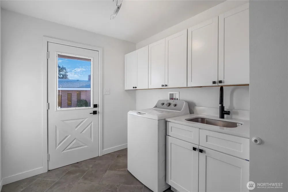 306 Crestview Drive Moses Lake, WA 98837