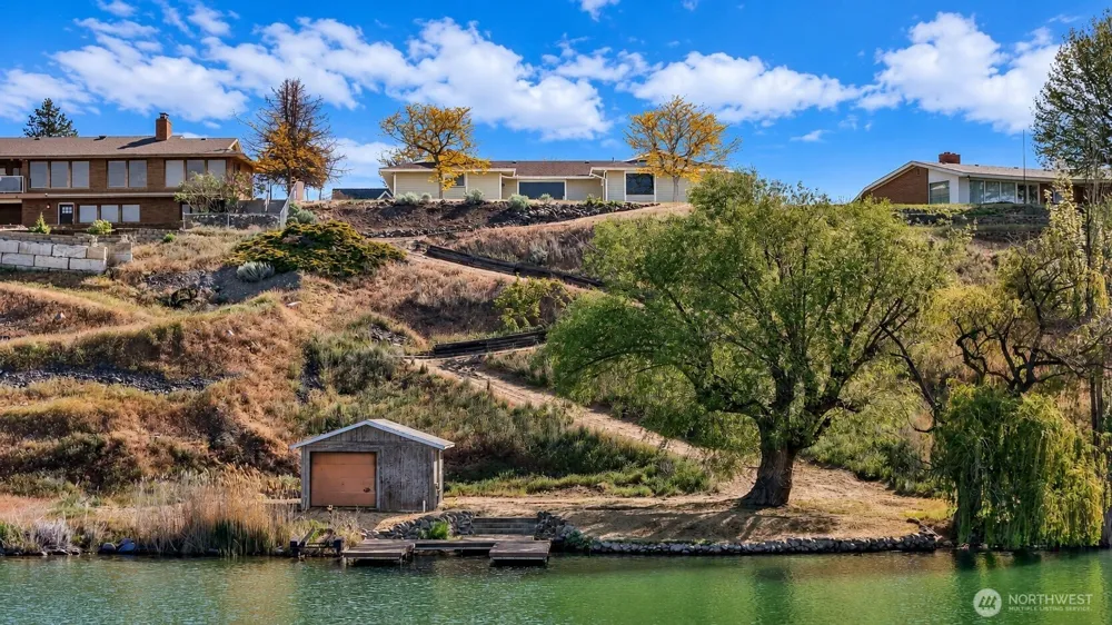 306 Crestview Drive Moses Lake, WA 98837