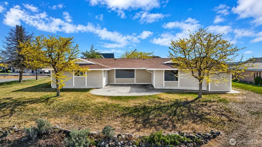 306 Crestview Drive Moses Lake, WA 98837