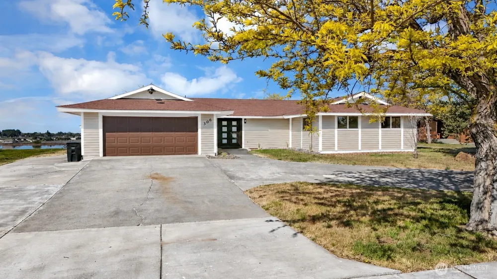 306 Crestview Drive Moses Lake, WA 98837