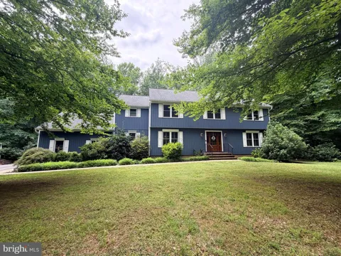 1717 JUSTIN DRIVE