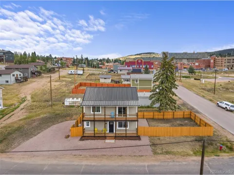 107 E May Avenue