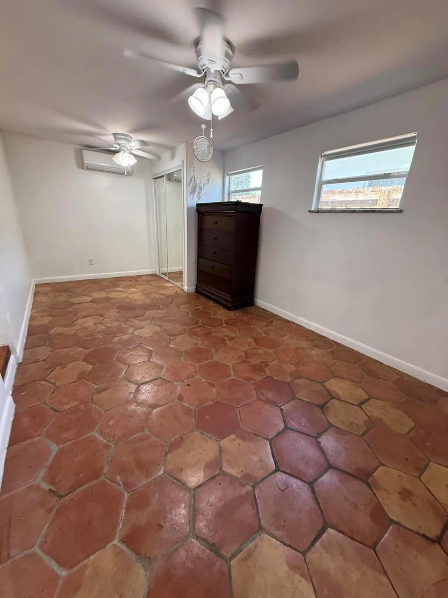 51 SW 13TH STREET Dania Beach, FL 33004