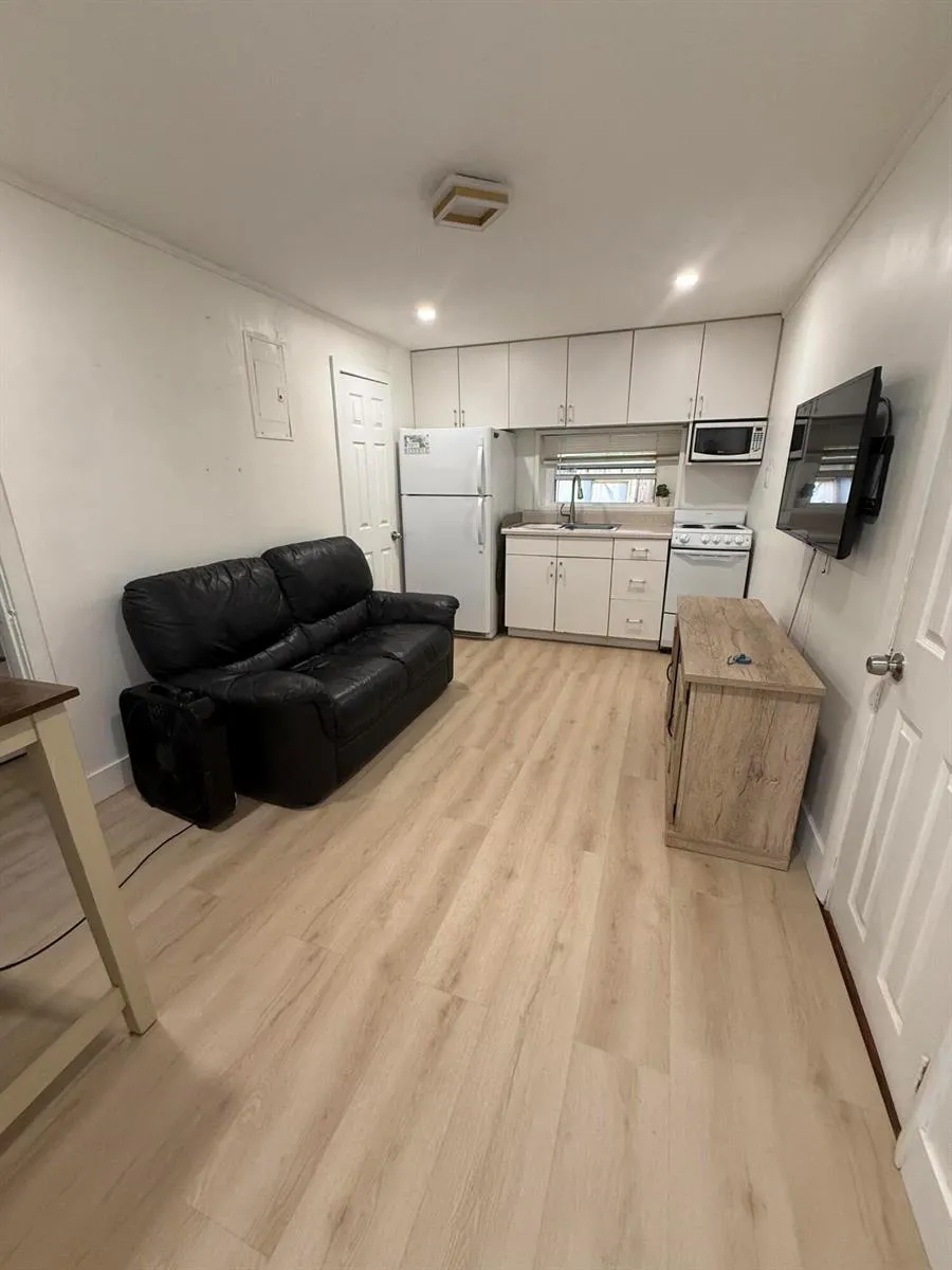 51 SW 13TH STREET Dania Beach, FL 33004