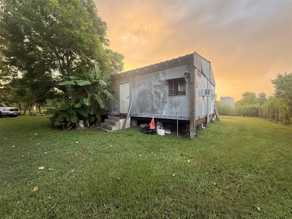 822 Wing Tip Court Rosharon, TX 77583