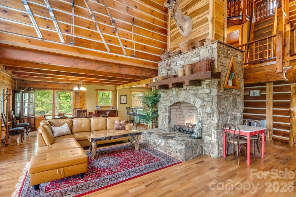 1185 & 1115 Black Bear Drive Mars Hill, NC 28754
