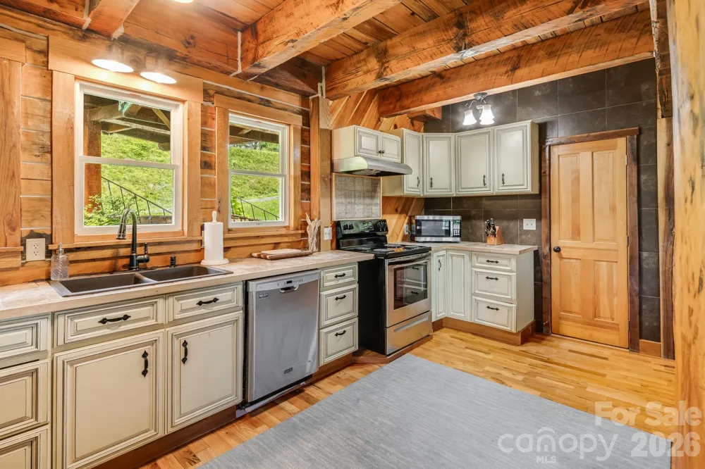 1185 & 1115 Black Bear Drive Mars Hill, NC 28754