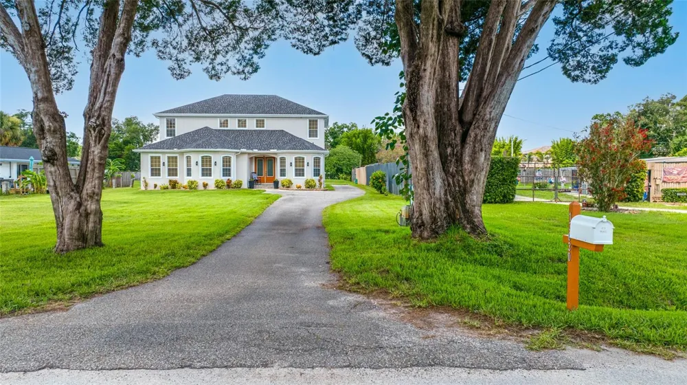 13030 DELWOOD ROAD Tampa, FL 33624