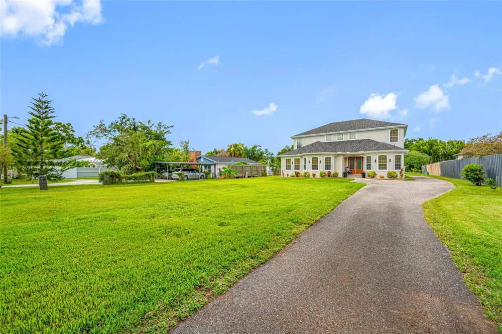 13030 DELWOOD ROAD Tampa, FL 33624