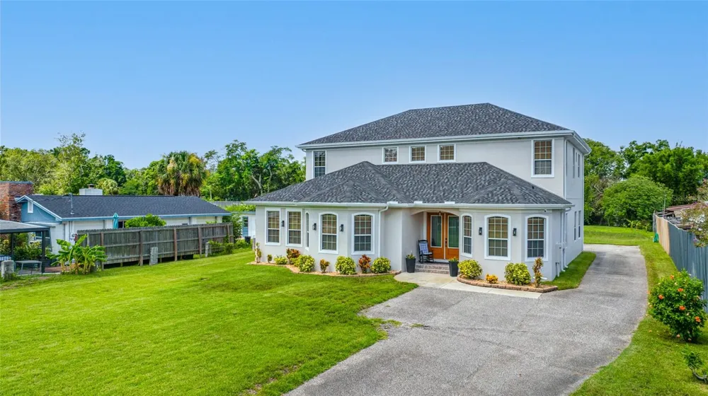 13030 DELWOOD ROAD Tampa, FL 33624
