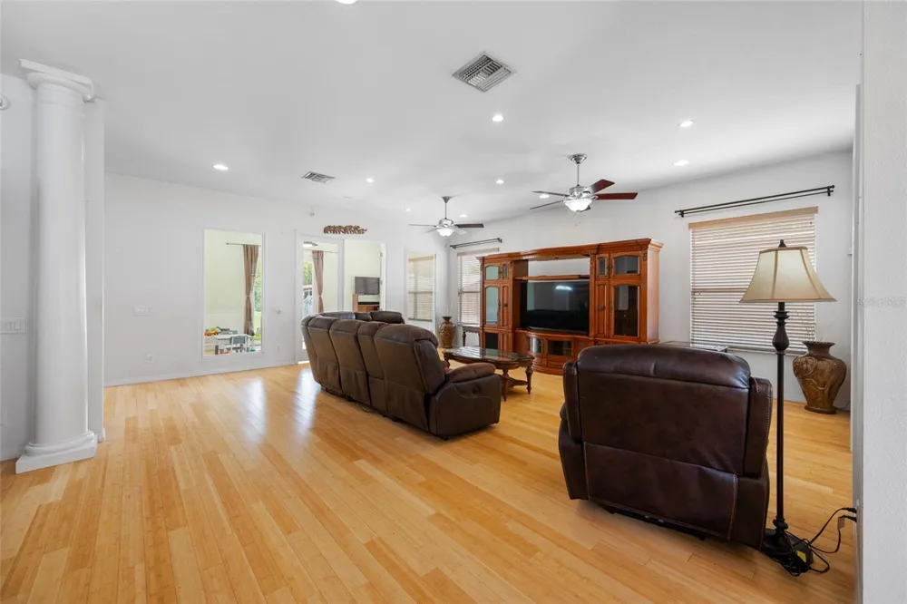 13030 DELWOOD ROAD Tampa, FL 33624