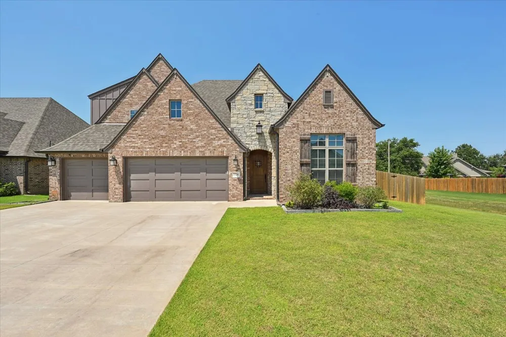 7724 147th EastAvenue Owasso, OK 74055