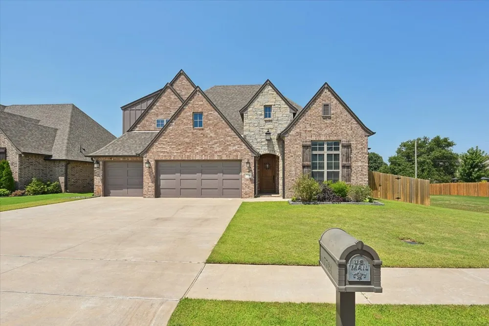 7724 147th EastAvenue Owasso, OK 74055